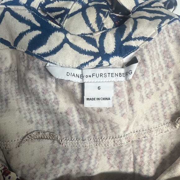 Diane von Furstenberg Samson Batik Print Size 6 Dress - Picture 10 of 11